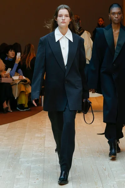 Look 4